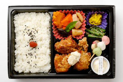 鶏もも肉のチキン南蛮弁当